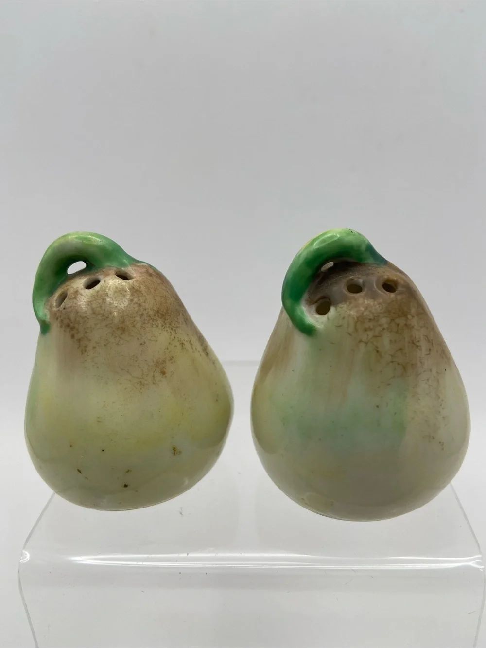 Vintage Hand-Painted Ceramic Pear Salt and Pepper Shaker Set of 2 Green